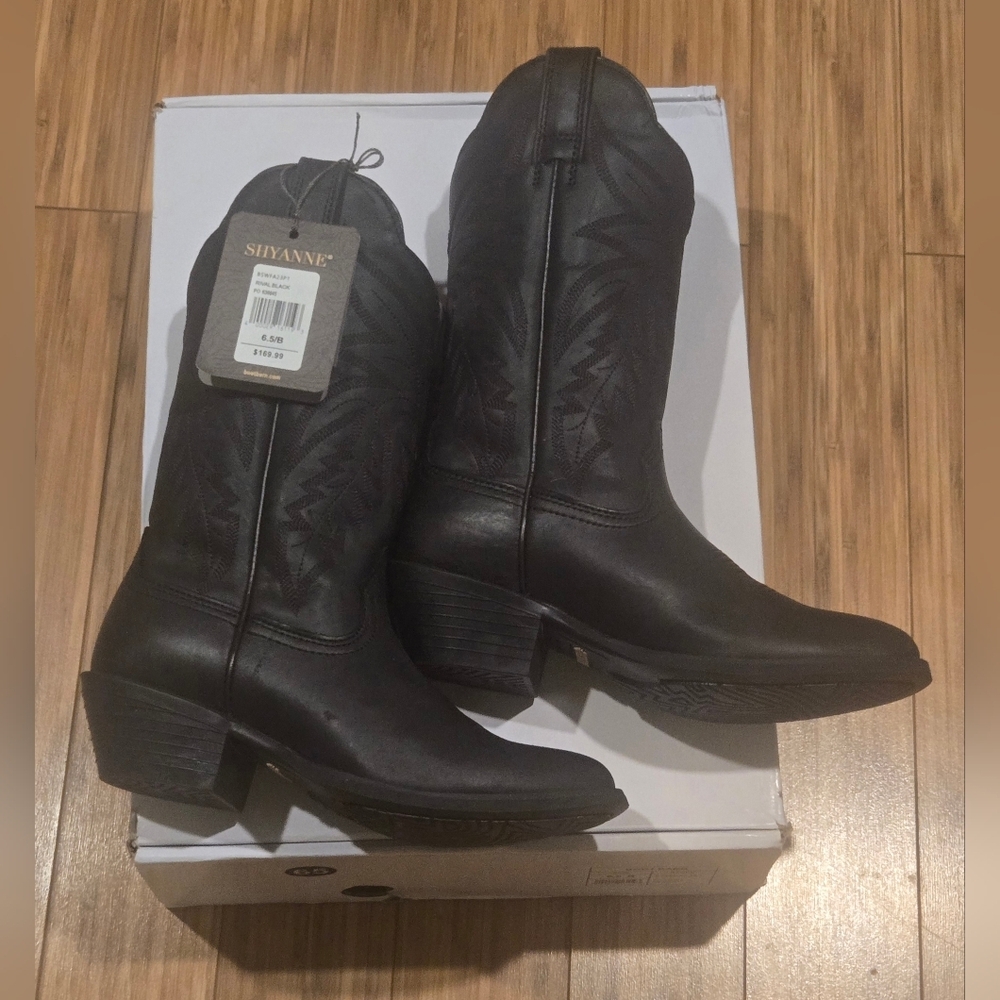 UNUSED Shyanne Black Leather Cowgirl Boots